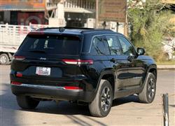 جیپ گراند شیرۆکی